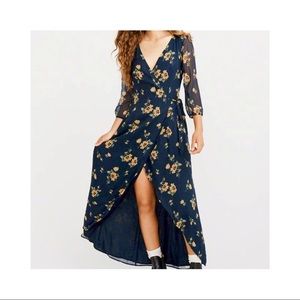 A&F | 🌼 Navy Blue Floral Wrap High-Low Maxi Dress with 3/4 Sleeves 💙